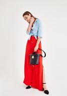 Bayan Kırmızı Beli Bağlamalı Yırtmaç Detaylı Pantolon