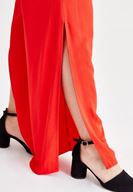 Bayan Kırmızı Beli Bağlamalı Yırtmaç Detaylı Pantolon