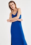 Bayan Lacivert İnce Askılı Yırtmaç Detaylı Uzun Elbise