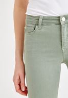 Bayan Yeşil Dar Paça Orta Bel Pantolon