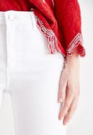 Bayan Beyaz Dar Paça Orta Bel Pantolon