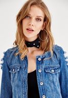 Bayan Mavi Yırtık Detaylı Jean Ceket