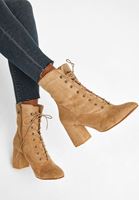 Bayan Krem Kalın Topuklu Bağcıklı Bot