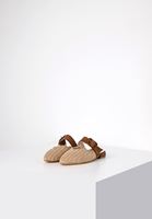 Bayan Krem Toka Detaylı Hasır Terlik