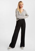 Bayan Gri Örgü Detaylı V Yaka Triko