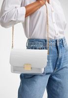 Bayan Beyaz Toka Detaylı Askılı Çanta