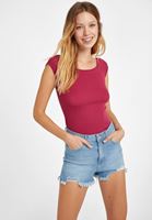 Bayan Pembe Kayık Yaka Kısa Kollu Tişört