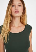 Bayan Yeşil Kayık Yaka Kısa Kollu Tişört