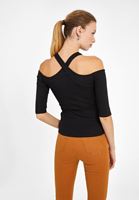 Bayan Siyah Kesik Yaka Detaylı Tişört