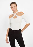 Bayan Krem Kesik Yaka Detaylı Tişört