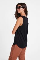 Bayan Siyah Keten V Yaka Tişört