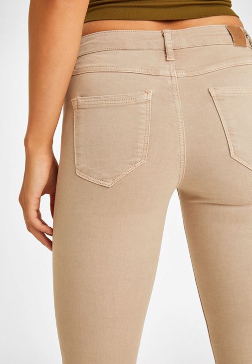 Orta Bel Skinny Pantolon ve Salaş Hırka Kombini