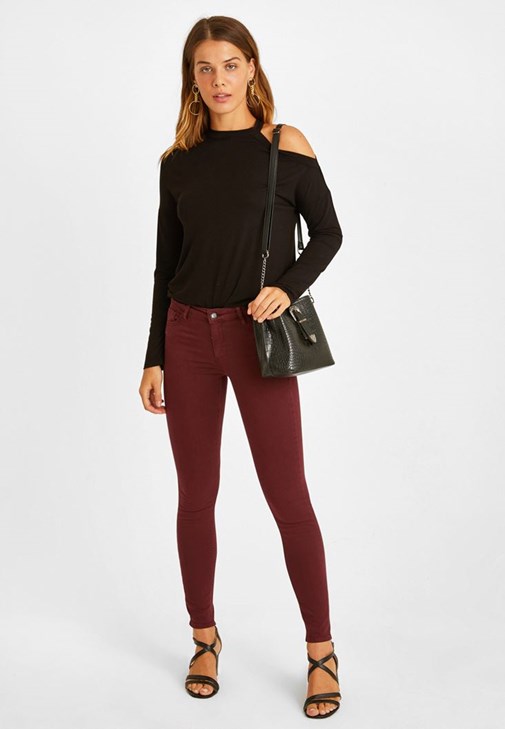 Orta Bel Skinny Pantolon ve Kesik Detaylı Bluz Kombini