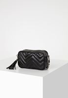 Bayan Siyah Nakış Detaylı Kol Çantası