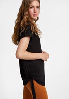 Bayan Siyah Bağlama Detaylı Bot Yaka Tişört