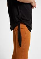 Bayan Siyah Bağlama Detaylı Bot Yaka Tişört