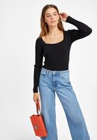 Bayan Siyah Kare Yaka Triko Kazak