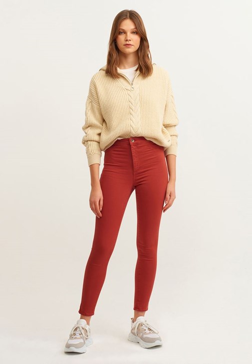 Yüksek Bel Pantolon ve Polo Yaka Triko Kombini