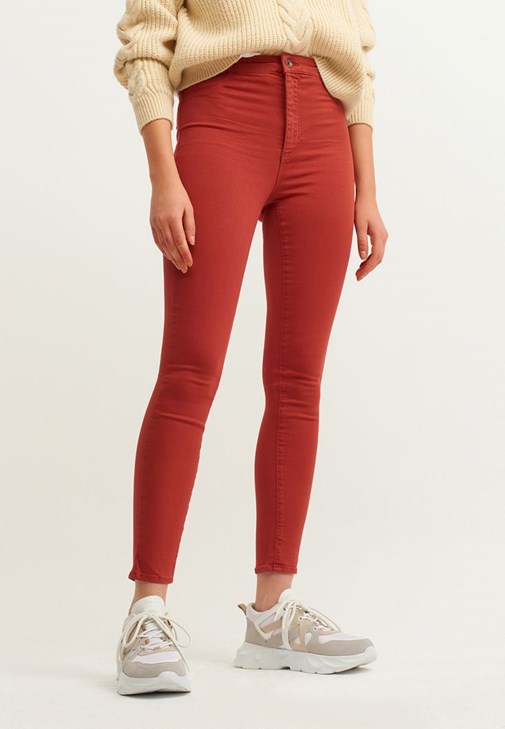 Yüksek Bel Pantolon ve Polo Yaka Triko Kombini