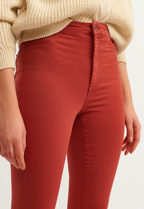 Yüksek Bel Pantolon ve Polo Yaka Triko Kombini