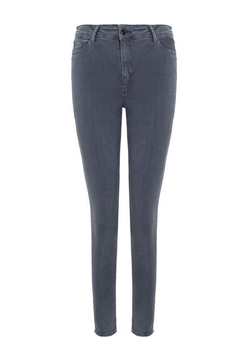 Yüksek Bel Pantolon ve Dokulu Tişört Kombini