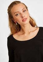 Bayan Siyah Asimetrik Kesim Kısa Bluz