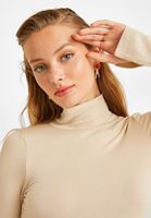 Bayan Krem Kolları Yırtmaçlı Boğazlı Bluz