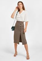 Bayan Krem Düğme Detaylı V Yaka Gömlek