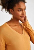 Bayan Bej V Yaka Uzun Kollu Tişört