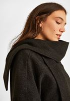 Bayan Siyah Şal Yaka Detaylı Uzun Kaban