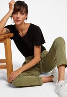 Bayan Siyah Sıfır Yaka Kolları Fırfırlı Tişört ( MODAL )