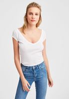 Bayan Beyaz Biye Detaylı V Yaka Tişört