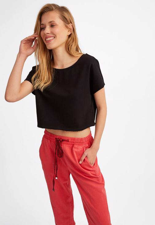 Siyah Kayık Yaka Kısa Sweatshirt