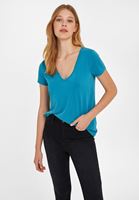 Bayan Mavi V Yaka Yumuşak Dokulu Tişört