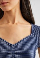 Bayan Çok Renkli Çizgili Yaka Detaylı Tişört