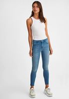 Bayan Beyaz Halter Yaka Atlet