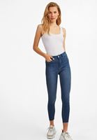 Bayan Beyaz U Yaka Atlet