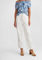 Bayan Beyaz Düğme Ve Kemer Detaylı Pantolon