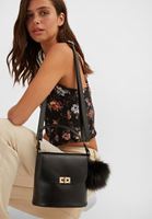 Bayan Siyah Ponpon Detaylı Kol Çantası