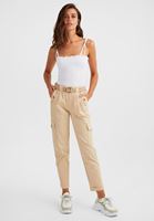 Bayan Beyaz İnce Askılı Gipeli Bluz