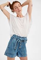 Bayan Beyaz Sıfır Yaka Volanlı Tişört