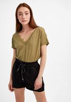 Bayan Yeşil V Yaka Dantel Detaylı Tişört