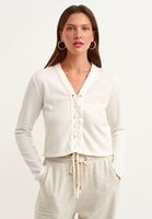 Bayan Krem Önü Bağlama Detaylı Bluz