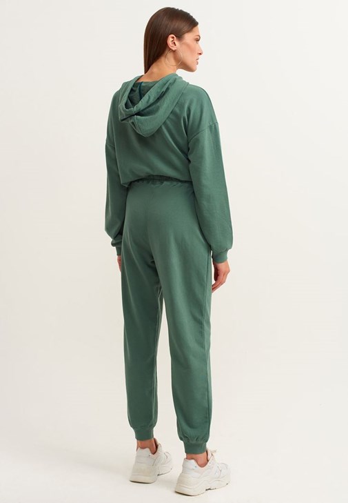 Sweat Jogger Pantolon ve Büzgülü Crop Sweatshirt Kombini