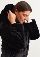 Bayan Siyah Kapüşonlu Vegan Kürk Ceket