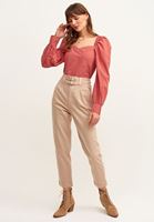 Bayan Krem Carrot-Fit Kemerli Pantolon