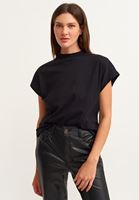 Bayan Siyah Pamuklu High-Neck Tişört