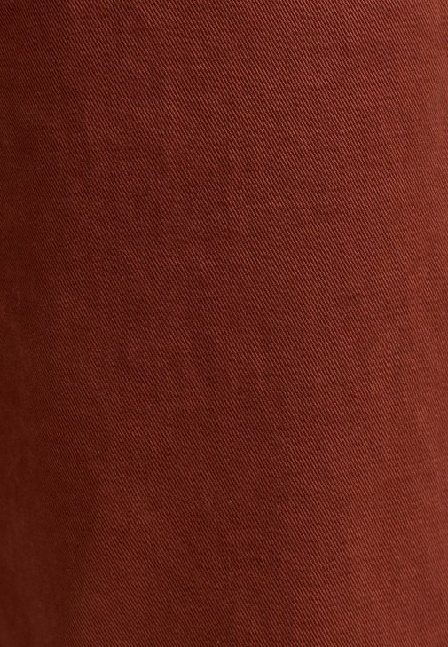 Nature Friendly Jogger Pantolon ve Kemerli Örgü Hırka Kombini