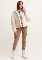 Bayan Bej Oversize Kapitone Şişme Mont