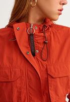 Bayan Kırmızı Kapüşonlu Yağmurluk